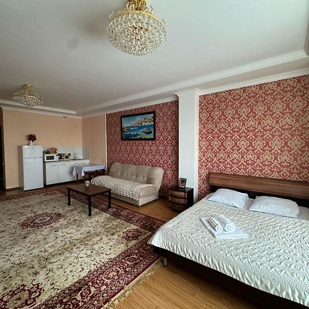 Sky House Astana Hotel Bagian luar foto