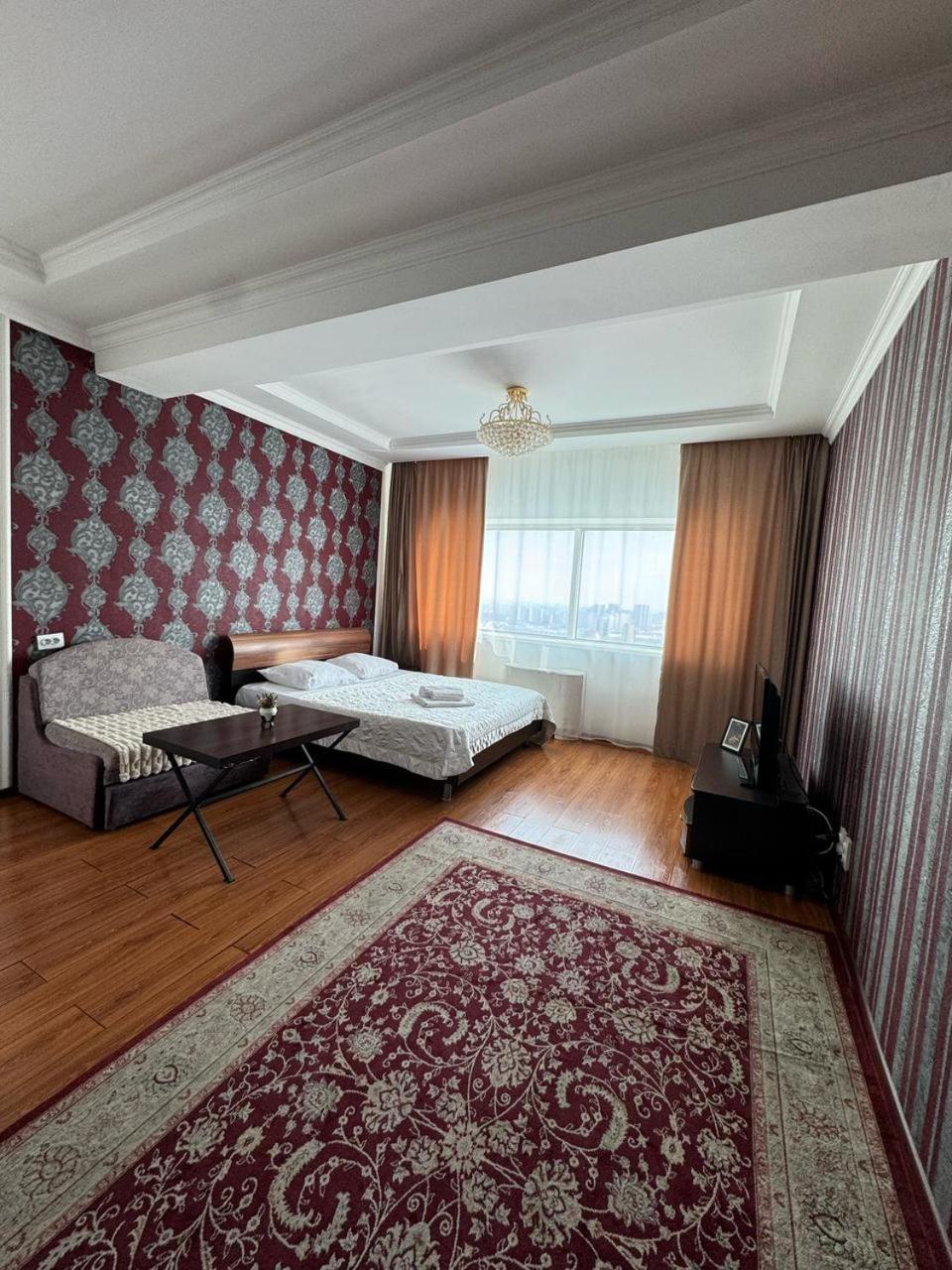 Sky House Astana Hotel Bagian luar foto