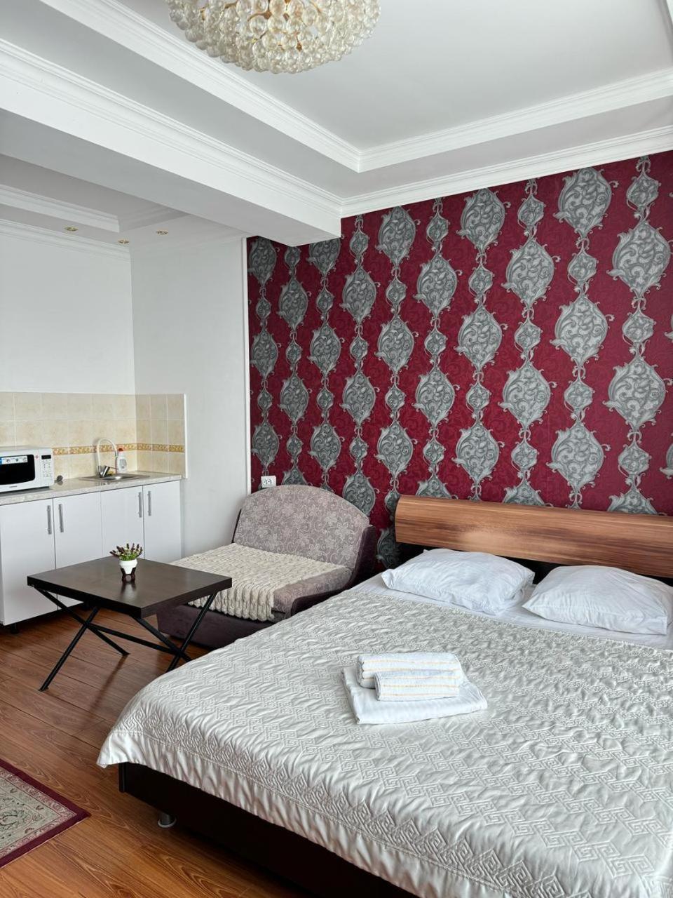 Sky House Astana Hotel Bagian luar foto