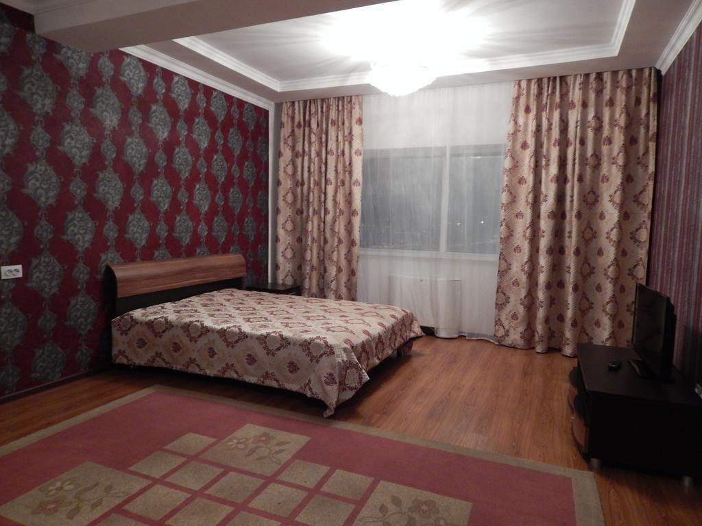 Sky House Astana Hotel Bagian luar foto